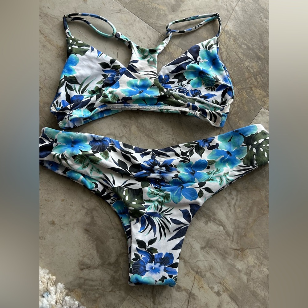 Midori Bikini